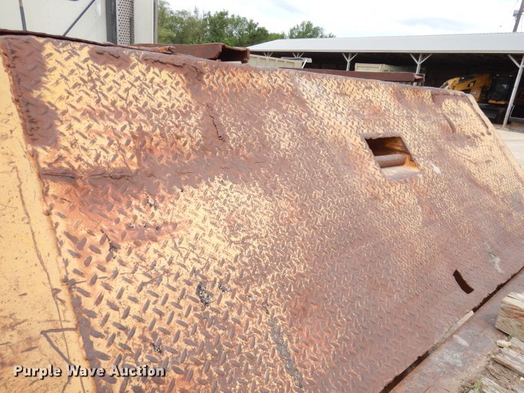 image for item DI6732 1977 Muv-All 4050T  drop deck equipment trailer