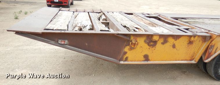 image for item DI6732 1977 Muv-All 4050T  drop deck equipment trailer