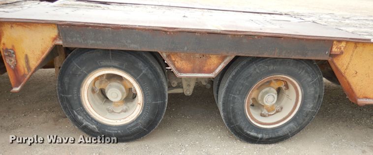 image for item DI6732 1977 Muv-All 4050T  drop deck equipment trailer