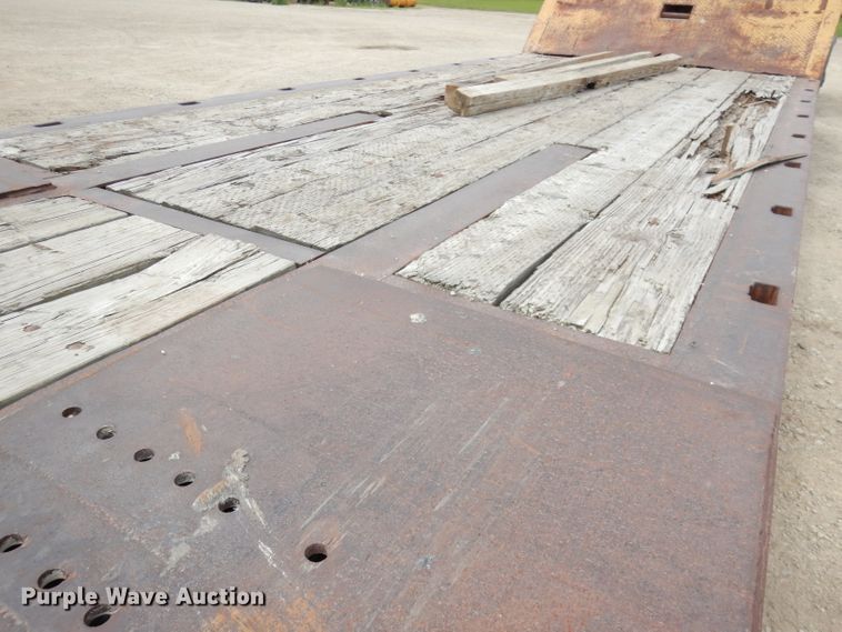 image for item DI6732 1977 Muv-All 4050T  drop deck equipment trailer