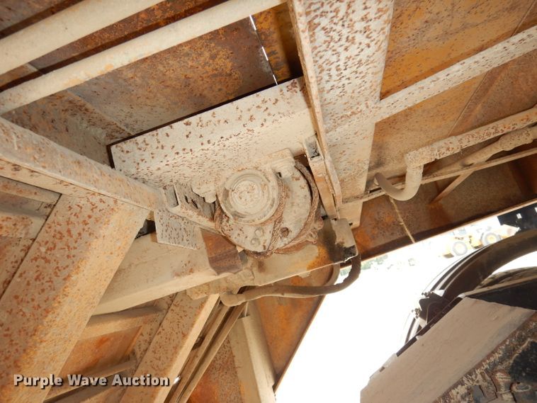 image for item DI6732 1977 Muv-All 4050T  drop deck equipment trailer