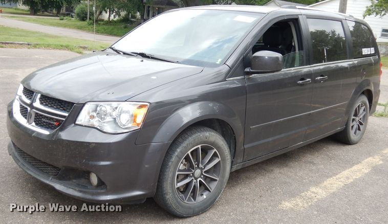 image for item DI6737 2017 Dodge Grand Caravan SXT  van