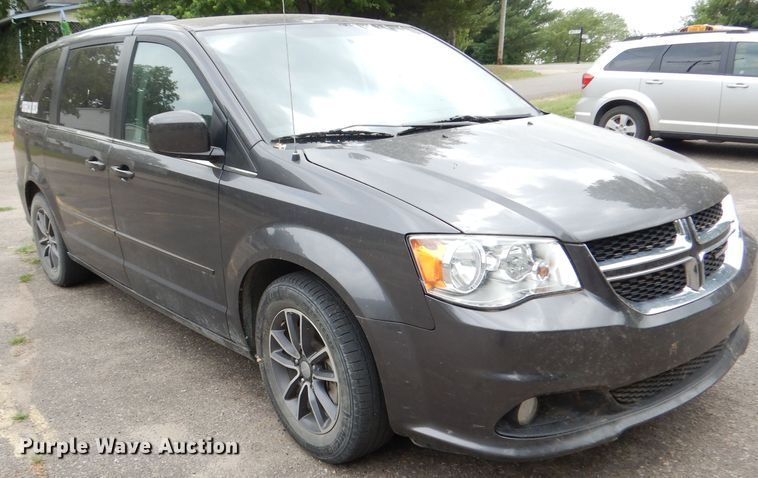 image for item DI6737 2017 Dodge Grand Caravan SXT  van
