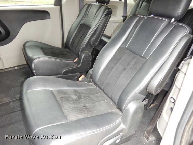 image for item DI6737 2017 Dodge Grand Caravan SXT  van