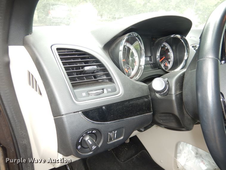 image for item DI6737 2017 Dodge Grand Caravan SXT  van