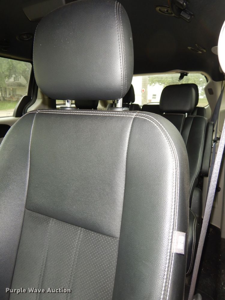 image for item DI6737 2017 Dodge Grand Caravan SXT  van