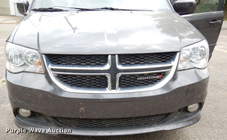 image for item DI6737 2017 Dodge Grand Caravan SXT  van