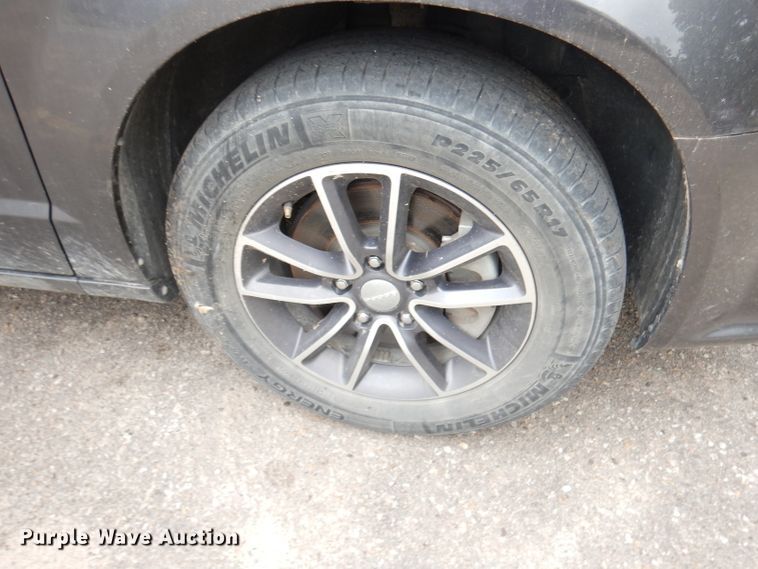 image for item DI6737 2017 Dodge Grand Caravan SXT  van