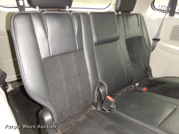 image for item DI6737 2017 Dodge Grand Caravan SXT  van