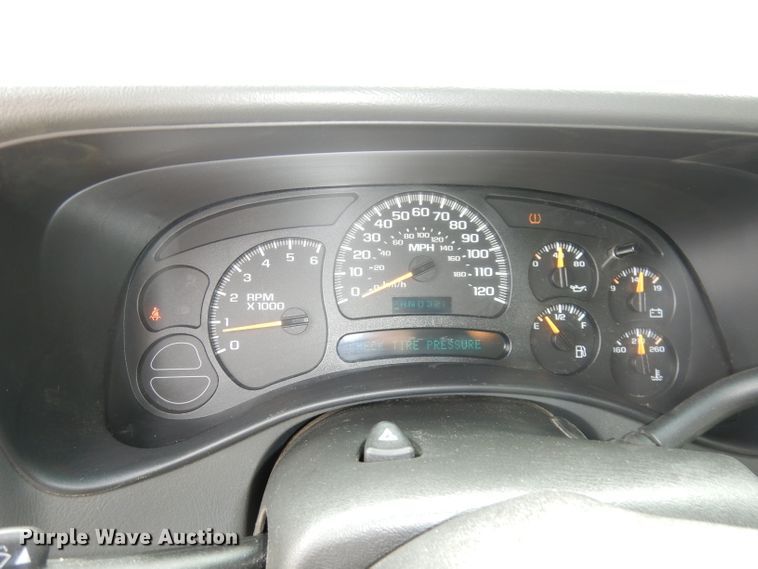 image for item DI6743 2005 Chevrolet Suburban  SUV