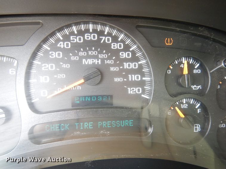 image for item DI6743 2005 Chevrolet Suburban  SUV