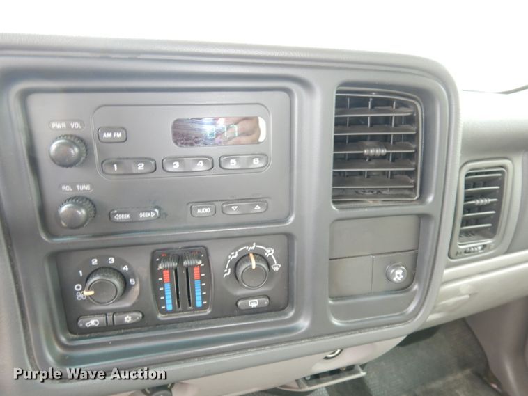 image for item DI6743 2005 Chevrolet Suburban  SUV