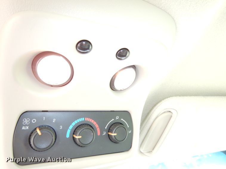 image for item DI6743 2005 Chevrolet Suburban  SUV