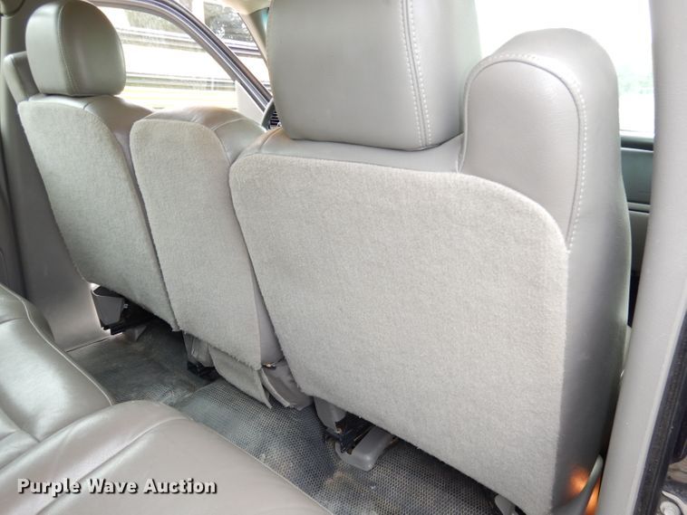 image for item DI6743 2005 Chevrolet Suburban  SUV