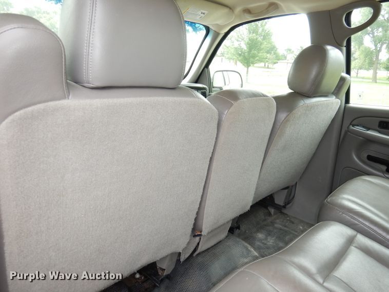 image for item DI6743 2005 Chevrolet Suburban  SUV