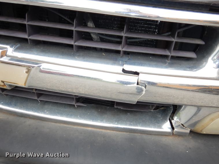 image for item DI6743 2005 Chevrolet Suburban  SUV