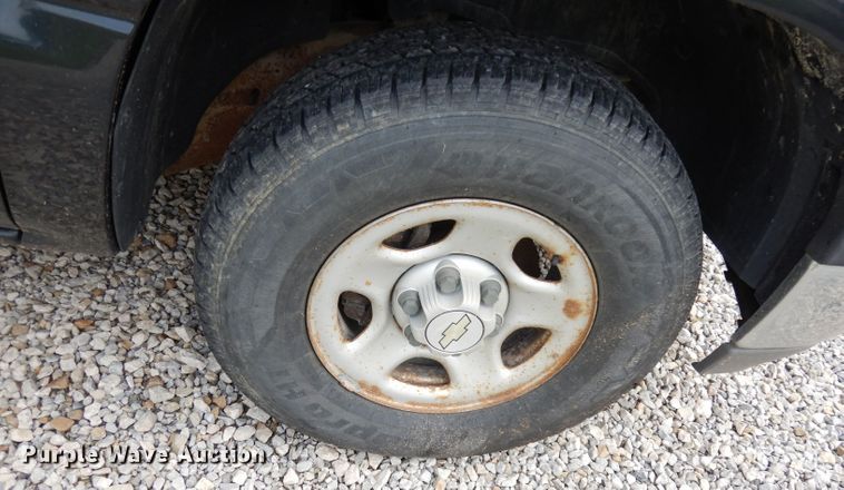 image for item DI6743 2005 Chevrolet Suburban  SUV