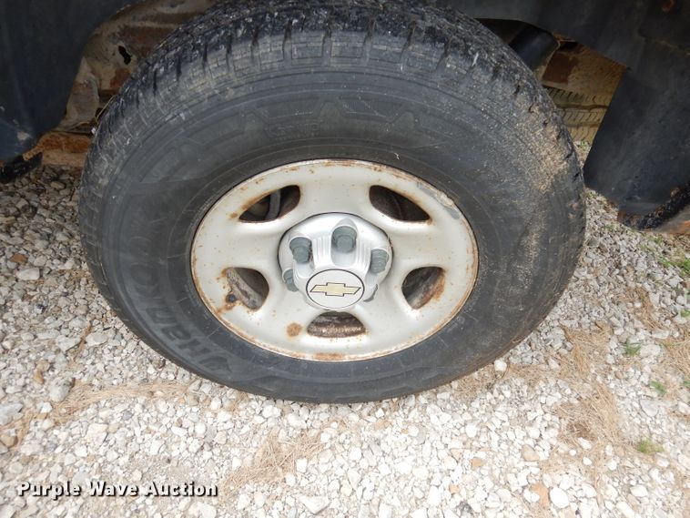 image for item DI6743 2005 Chevrolet Suburban  SUV