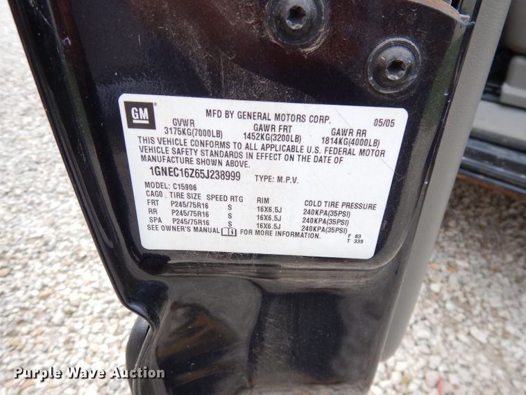 image for item DI6743 2005 Chevrolet Suburban  SUV