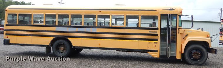 image for item DI6745 2001 Chevrolet C7H064  school bus