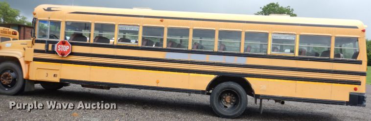 image for item DI6745 2001 Chevrolet C7H064  school bus