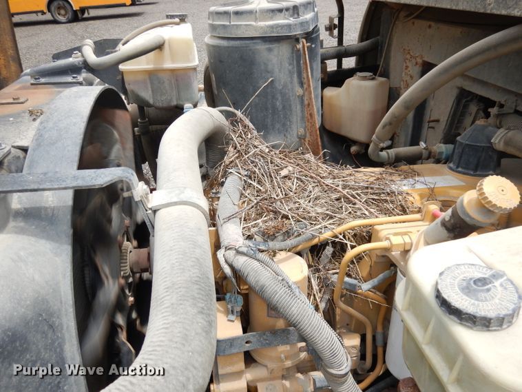 image for item DI6745 2001 Chevrolet C7H064  school bus