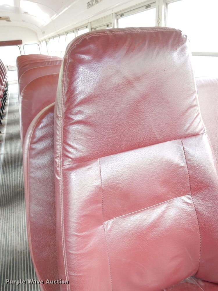 image for item DI6745 2001 Chevrolet C7H064  school bus