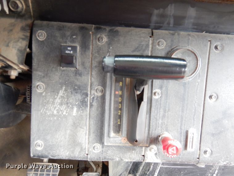 image for item DI6745 2001 Chevrolet C7H064  school bus