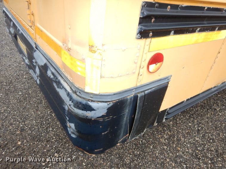 image for item DI6745 2001 Chevrolet C7H064  school bus