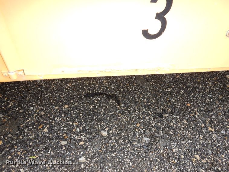 image for item DI6745 2001 Chevrolet C7H064  school bus