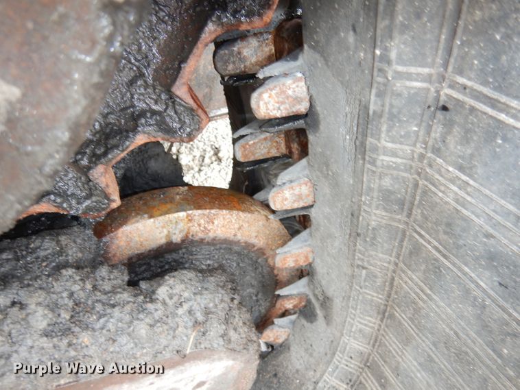 image for item DI6746 2010 Bobcat T320  tracked skid steer loader