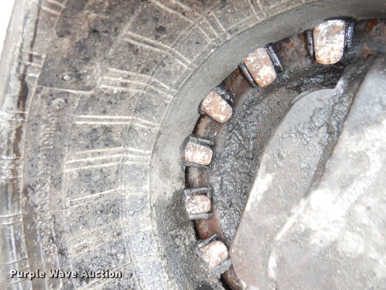 image for item DI6746 2010 Bobcat T320  tracked skid steer loader