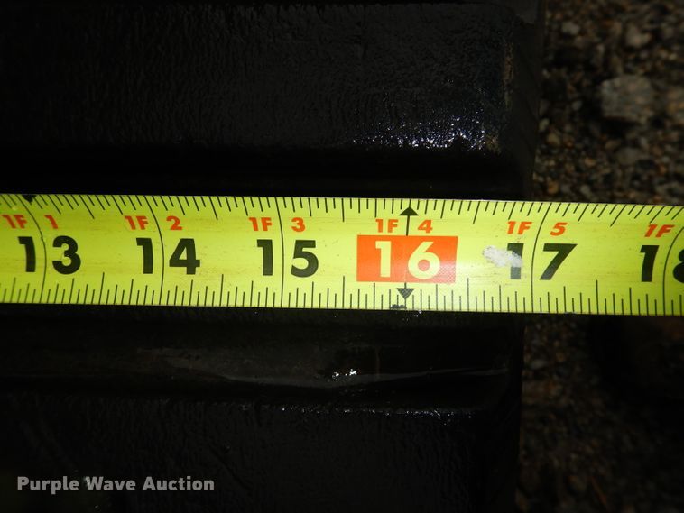 image for item DI6746 2010 Bobcat T320  tracked skid steer loader