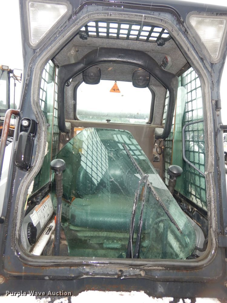 image for item DI6746 2010 Bobcat T320  tracked skid steer loader