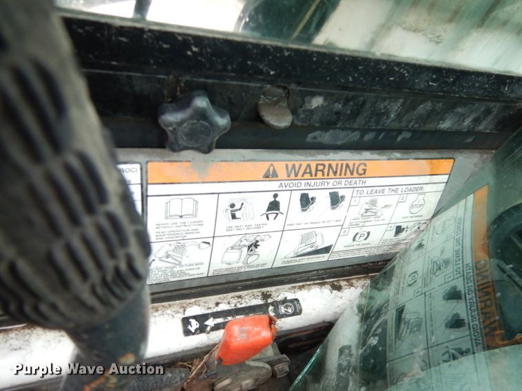 image for item DI6746 2010 Bobcat T320  tracked skid steer loader