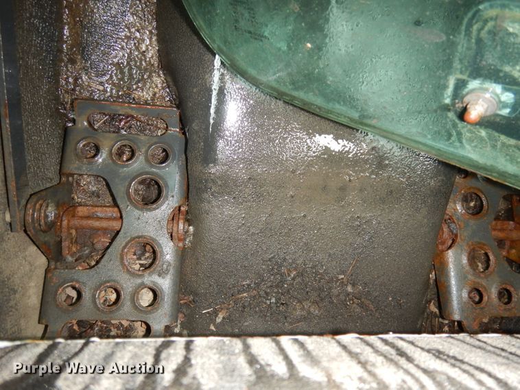 image for item DI6746 2010 Bobcat T320  tracked skid steer loader