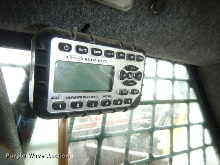 image for item DI6746 2010 Bobcat T320  tracked skid steer loader