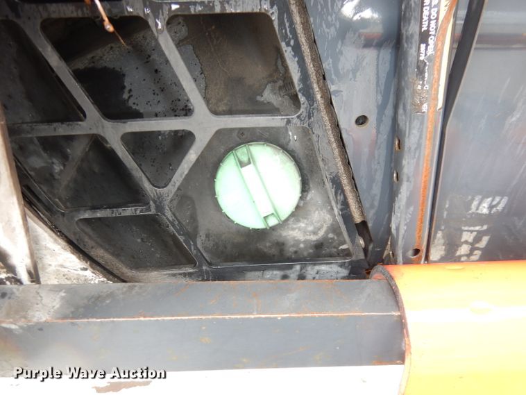 image for item DI6746 2010 Bobcat T320  tracked skid steer loader