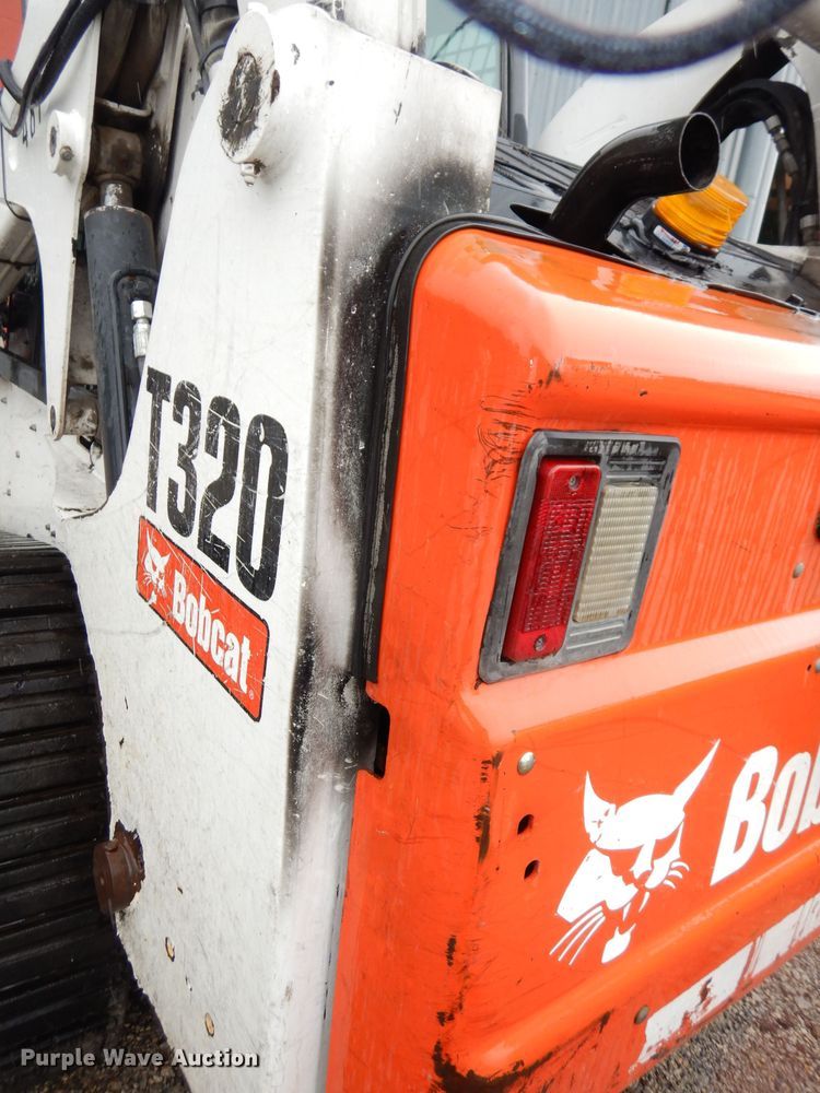 image for item DI6746 2010 Bobcat T320  tracked skid steer loader