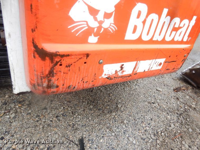 image for item DI6746 2010 Bobcat T320  tracked skid steer loader
