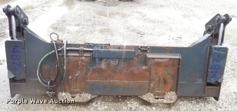 image for item DI6746 2010 Bobcat T320  tracked skid steer loader