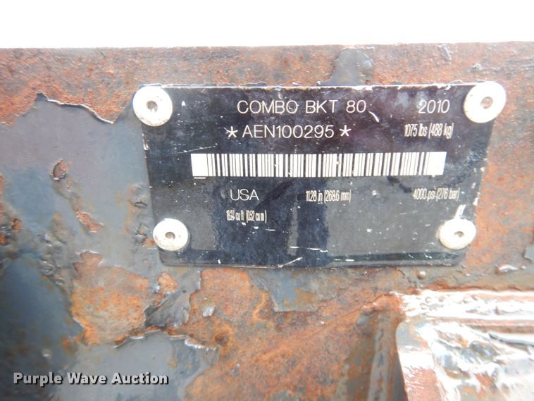 image for item DI6746 2010 Bobcat T320  tracked skid steer loader