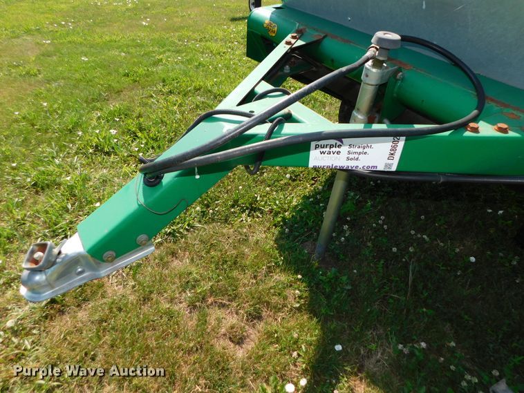 image for item DK8602 Cushman TD2000  top dresser spreader