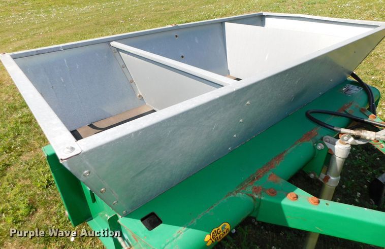 image for item DK8602 Cushman TD2000  top dresser spreader