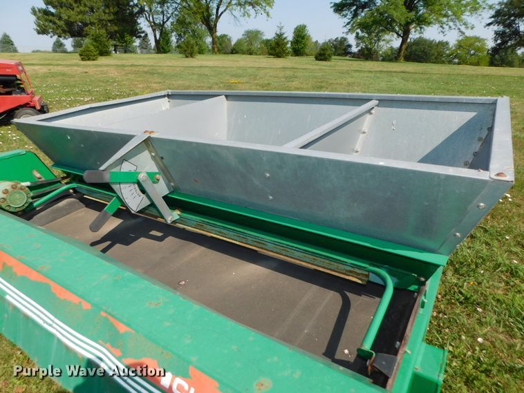 image for item DK8602 Cushman TD2000  top dresser spreader