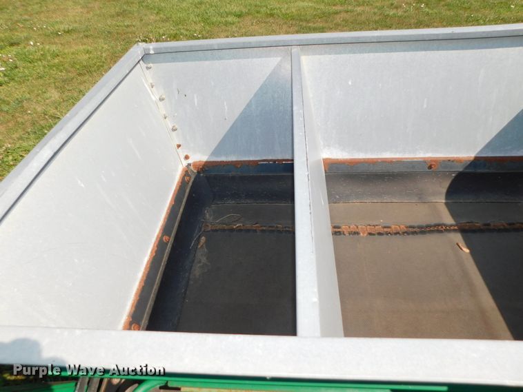 image for item DK8602 Cushman TD2000  top dresser spreader