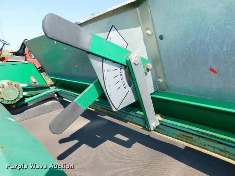 image for item DK8602 Cushman TD2000  top dresser spreader