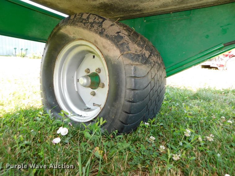 image for item DK8602 Cushman TD2000  top dresser spreader