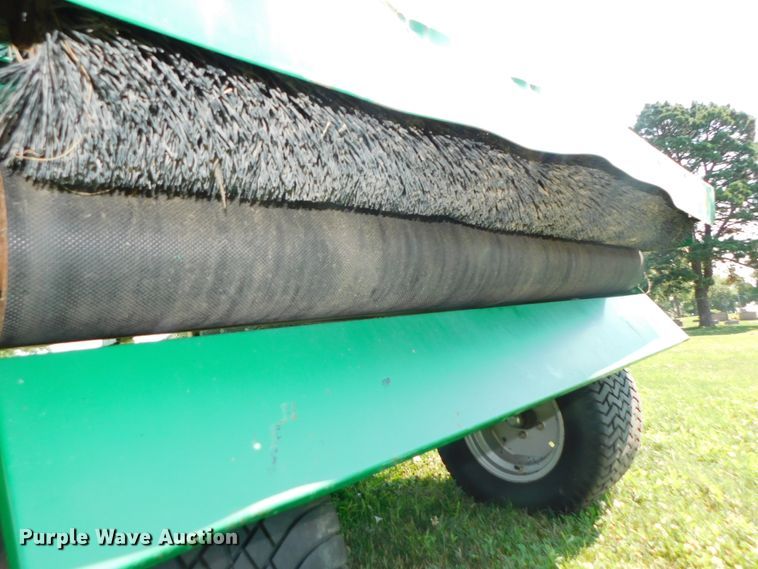 image for item DK8602 Cushman TD2000  top dresser spreader