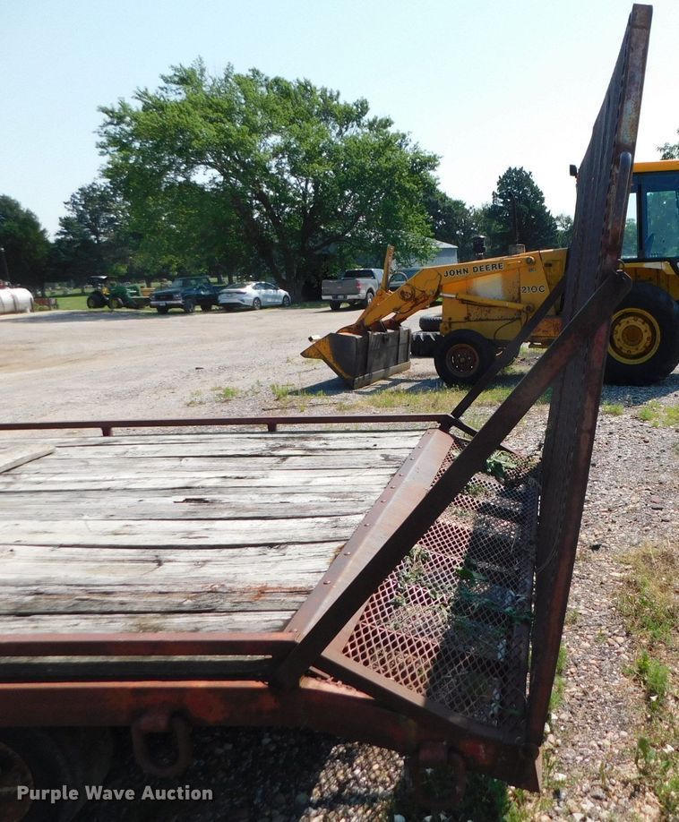 image for item DK8604 1989 Olathe  utility trailer